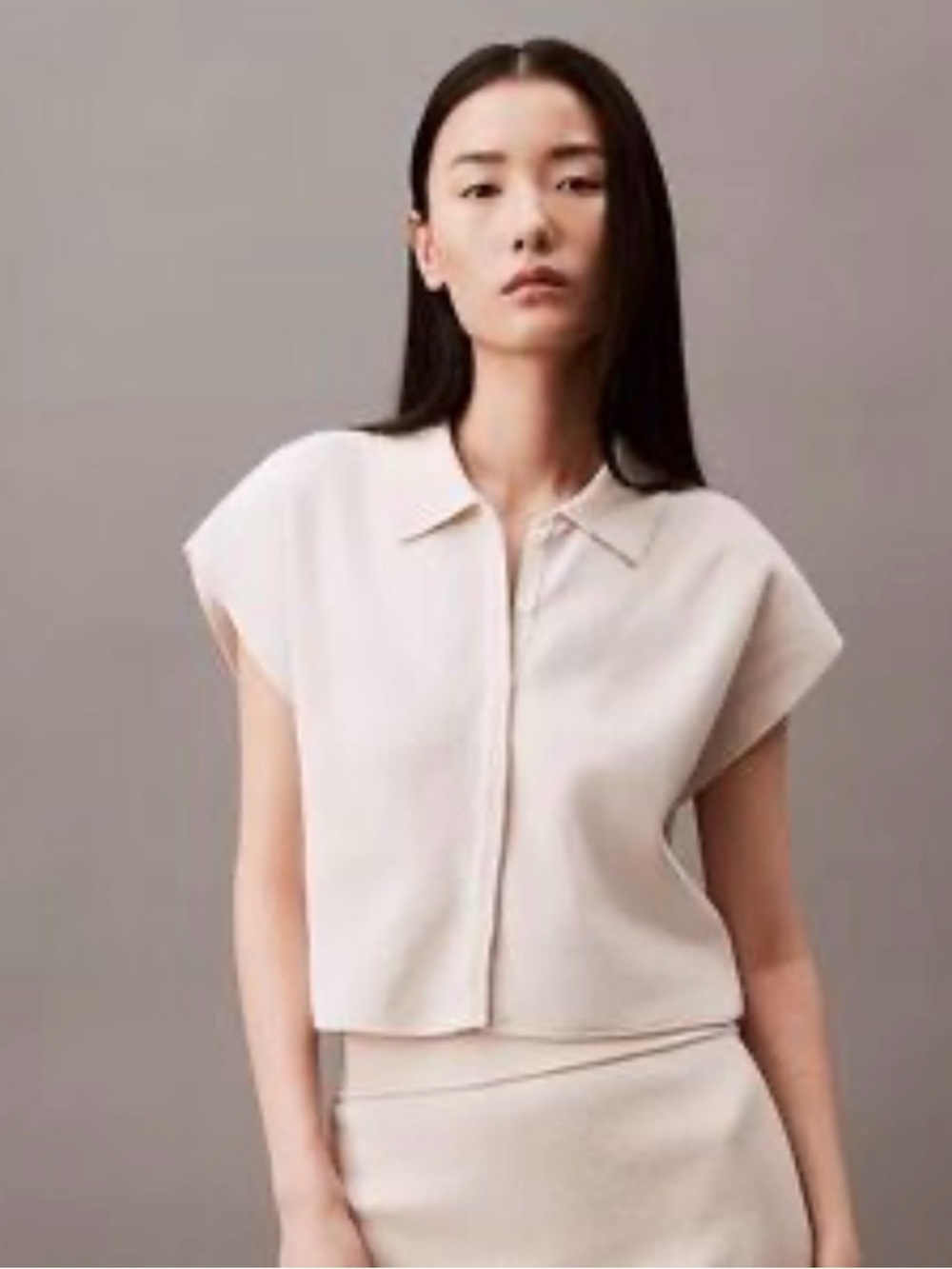 CALVIN KLEIN JEANS Cropped Cap Sleeve Button Front Knit Top - Beige - Sz M